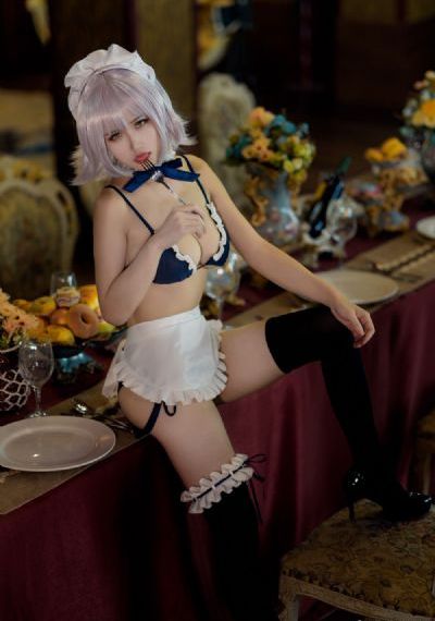 美女把胸全部露出_1080高清视频播放