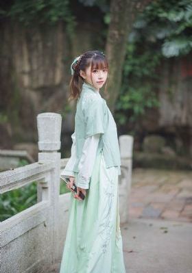 背着丈夫在线观看_BD在线播放