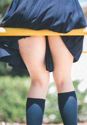 让娇妻尝试两根一起进3p视频_720免费高清观看
